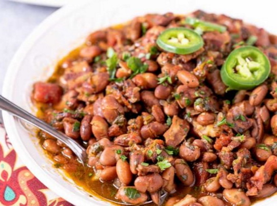 Recetas de frijoles charros veganos