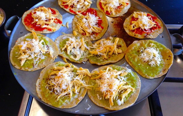 chalupitas con pollo