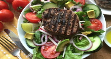 ensalada de verduras bistec a la parrilla