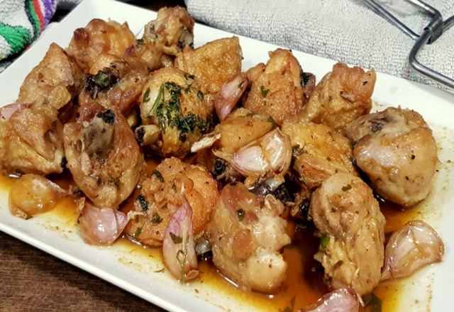pollo al ajillo